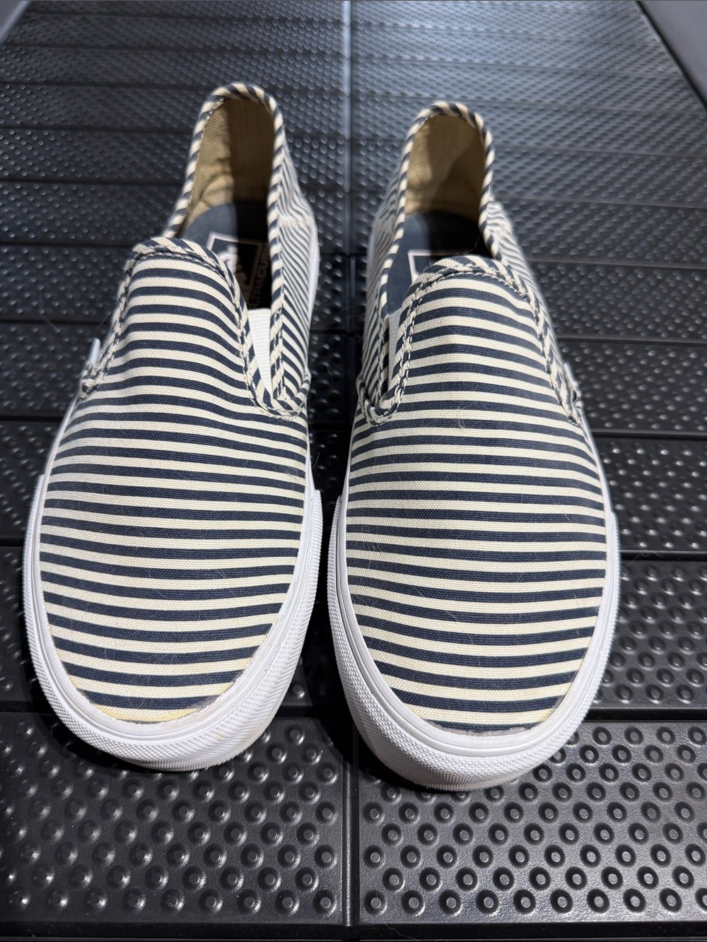 Vans slip on -SZ 9 - Picture 5 of 7